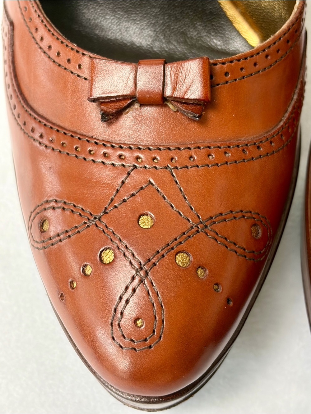 Prada Leather Mary Janes w/brogue detailing and bow, buckle, wooden heel, 37,EUC - Picture 11 of 14